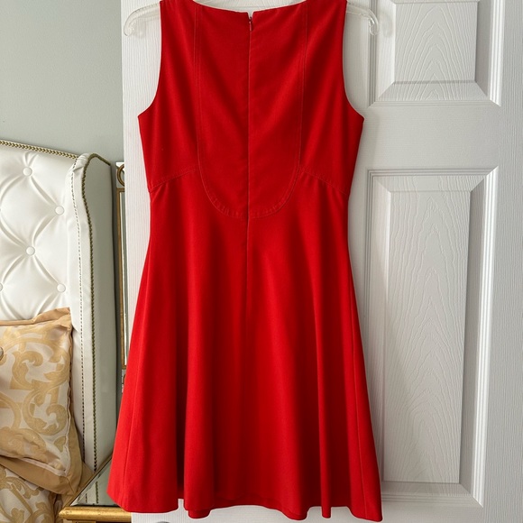 Dress Size S - Picture 2 of 7